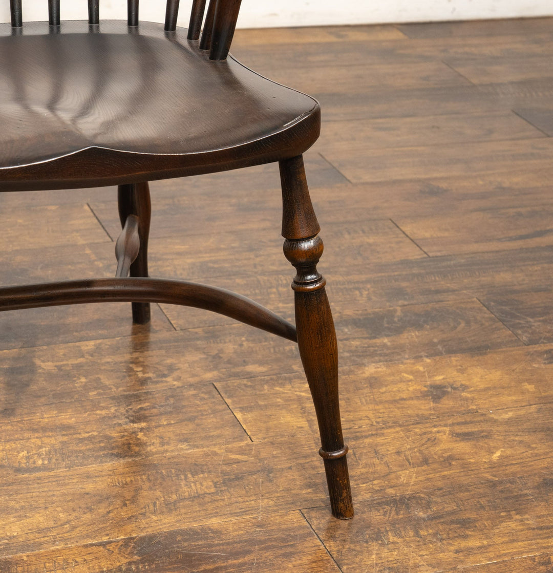 頑丈なダブルボウバックの背もたれが包み込む レアモデル ウィンザー アームチェア /25G-1