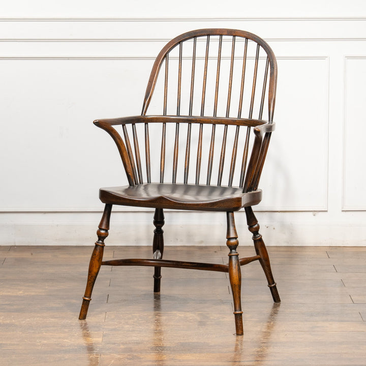 頑丈なダブルボウバックの背もたれが包み込む レアモデル ウィンザー アームチェア /25G-2