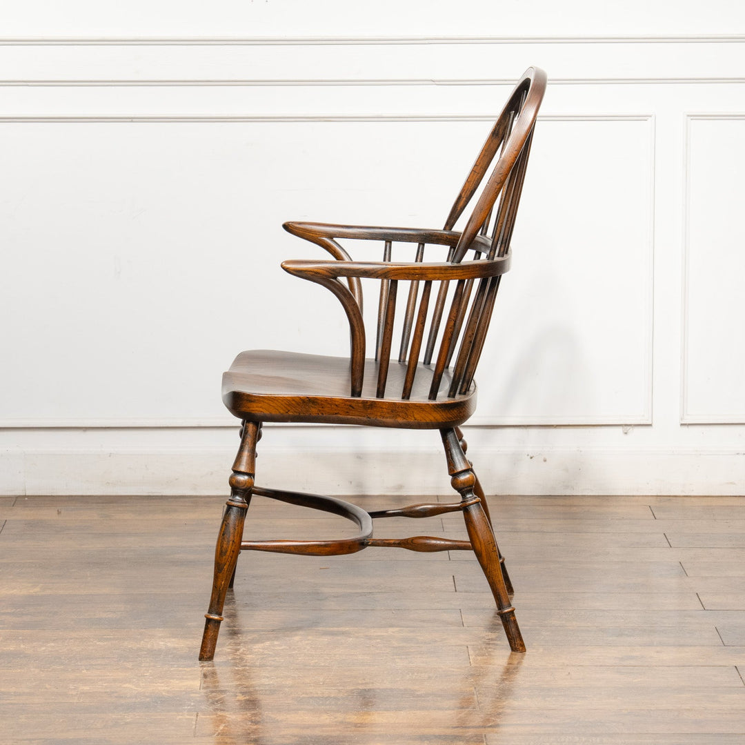 頑丈なダブルボウバックの背もたれが包み込む レアモデル ウィンザー アームチェア /25G-2