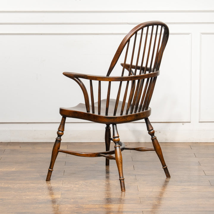 頑丈なダブルボウバックの背もたれが包み込む レアモデル ウィンザー アームチェア /25G-2