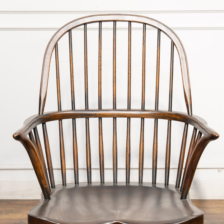 頑丈なダブルボウバックの背もたれが包み込む レアモデル ウィンザー アームチェア /25G-2