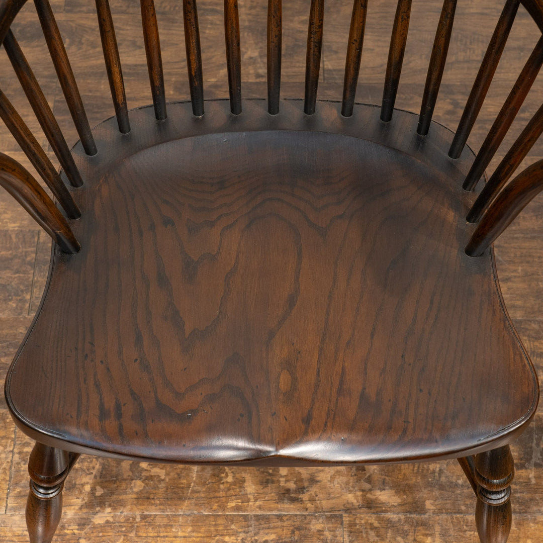 頑丈なダブルボウバックの背もたれが包み込む レアモデル ウィンザー アームチェア /25G-2