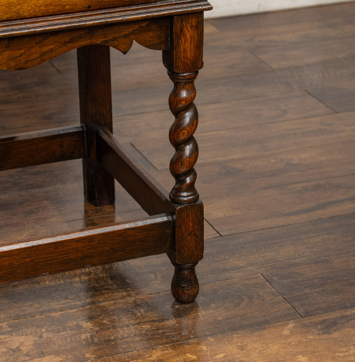 クラシカルな扉のデザインが美しい オーク サイドボード /25G