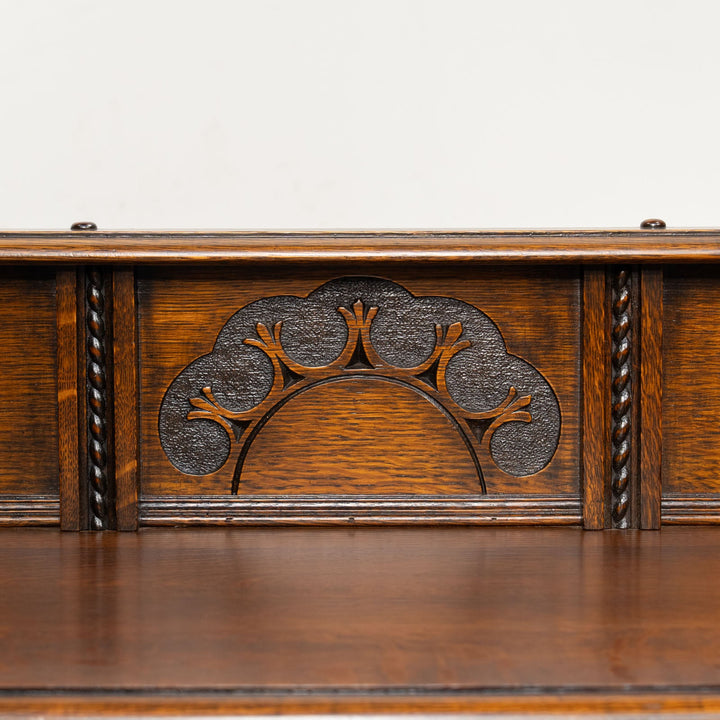 クラシカルな扉のデザインが美しい オーク サイドボード /25G