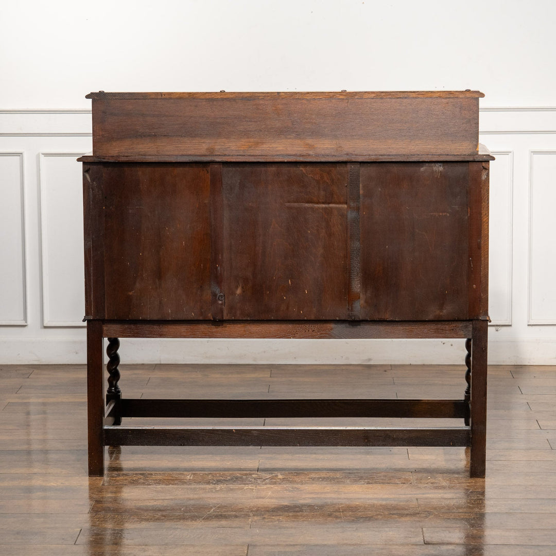 クラシカルな扉のデザインが美しい オーク サイドボード /25G