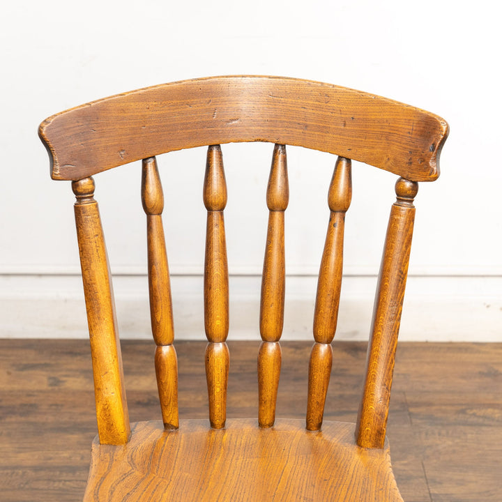 ナチュラルやカントリーテイストなお部屋作りにぴったり スピンドルバック キッチンチェア /25G-5