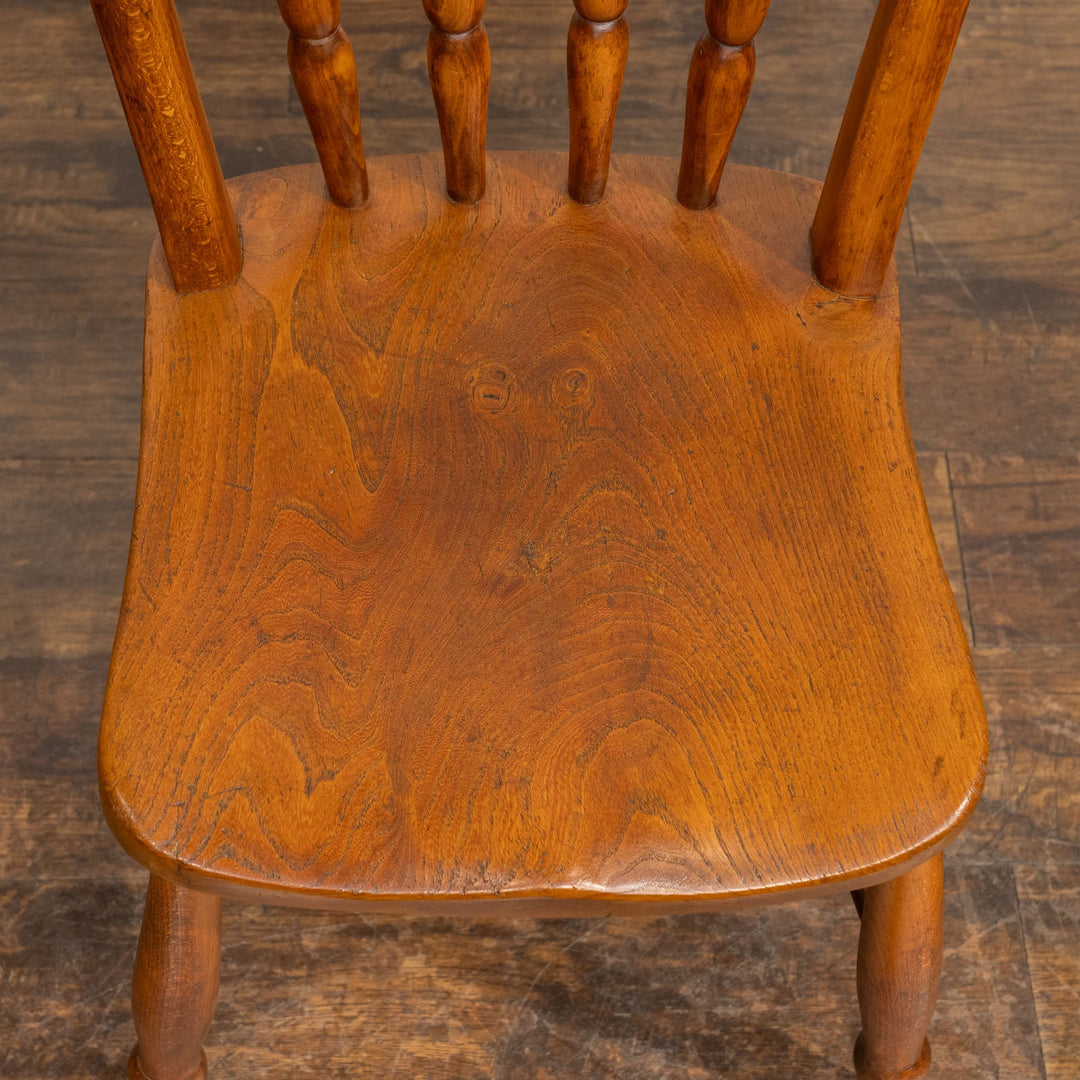 ナチュラルやカントリーテイストなお部屋作りにぴったり スピンドルバック キッチンチェア /25G-7