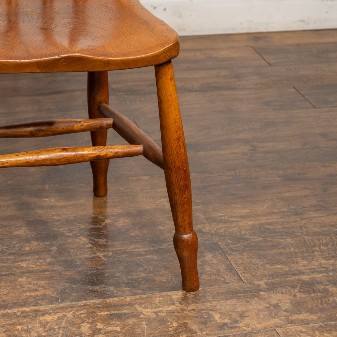 ナチュラルやカントリーテイストなお部屋作りにぴったり スピンドルバック キッチンチェア /25G-7