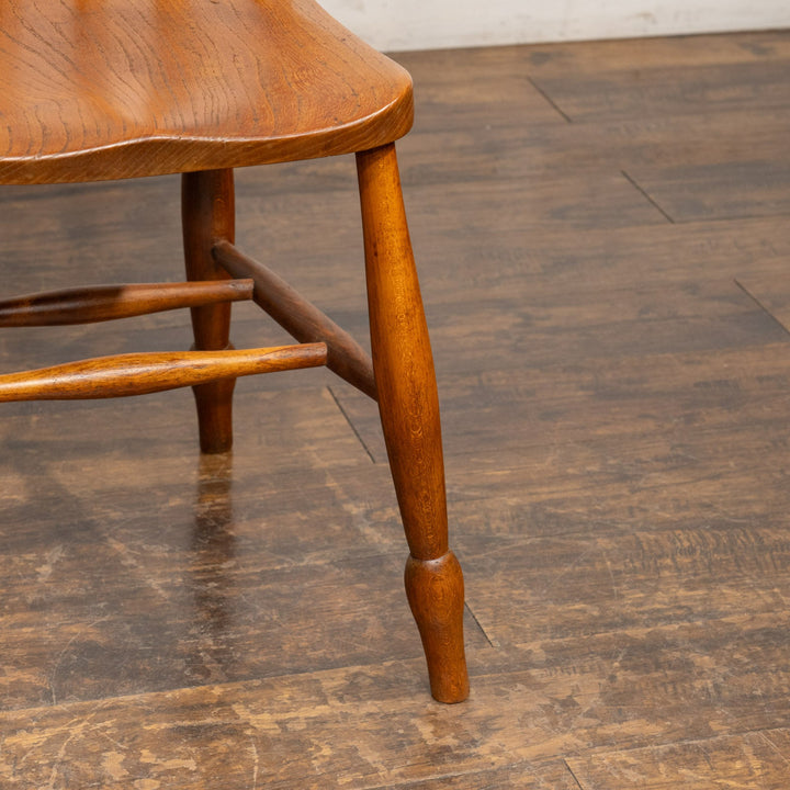 ナチュラルやカントリーテイストなお部屋作りにぴったり スピンドルバック キッチンチェア /25G-8