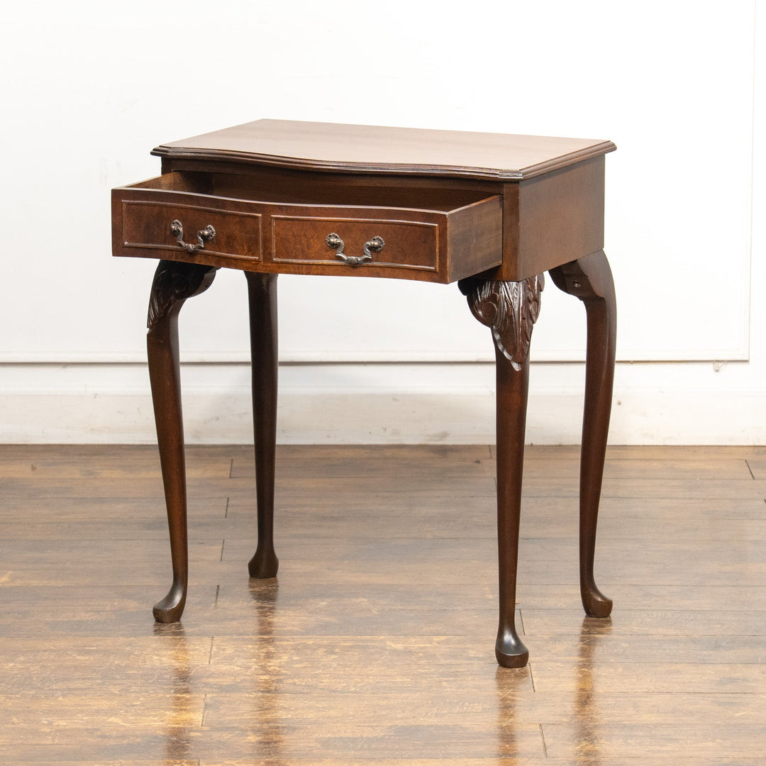 優雅なカブリオールレッグやスワンネックのハンドルが上品 コンソールテーブル /25G