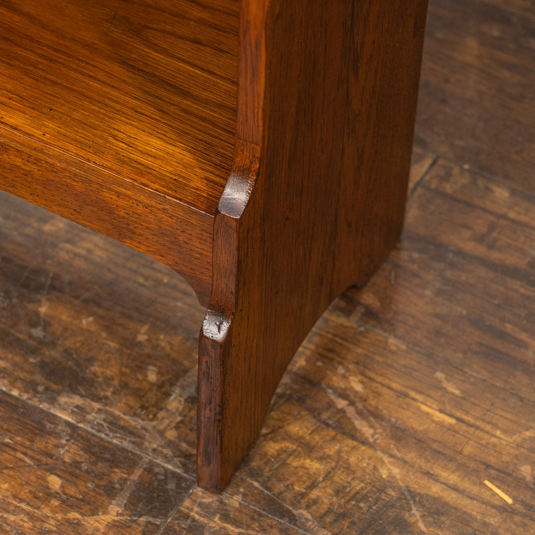 シンプルなフォルムで使いやすいサイズ感が魅力 オーク ブックシェルフ /25G