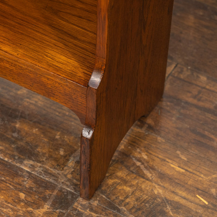 シンプルなフォルムで使いやすいサイズ感が魅力 オーク ブックシェルフ /25G