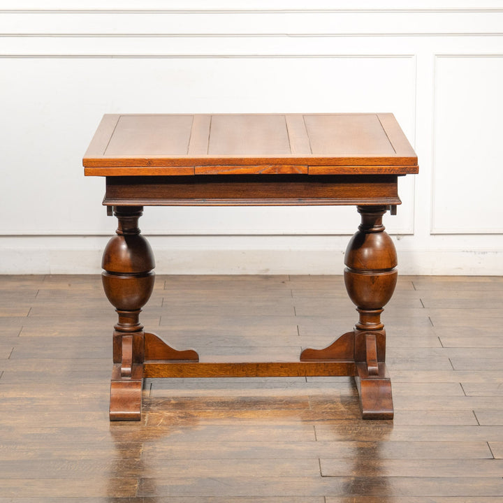 すっきりとしたダブルカップのバルボスレッグが印象的 ドローリーフ 伸長式ダイニングテーブル /25G