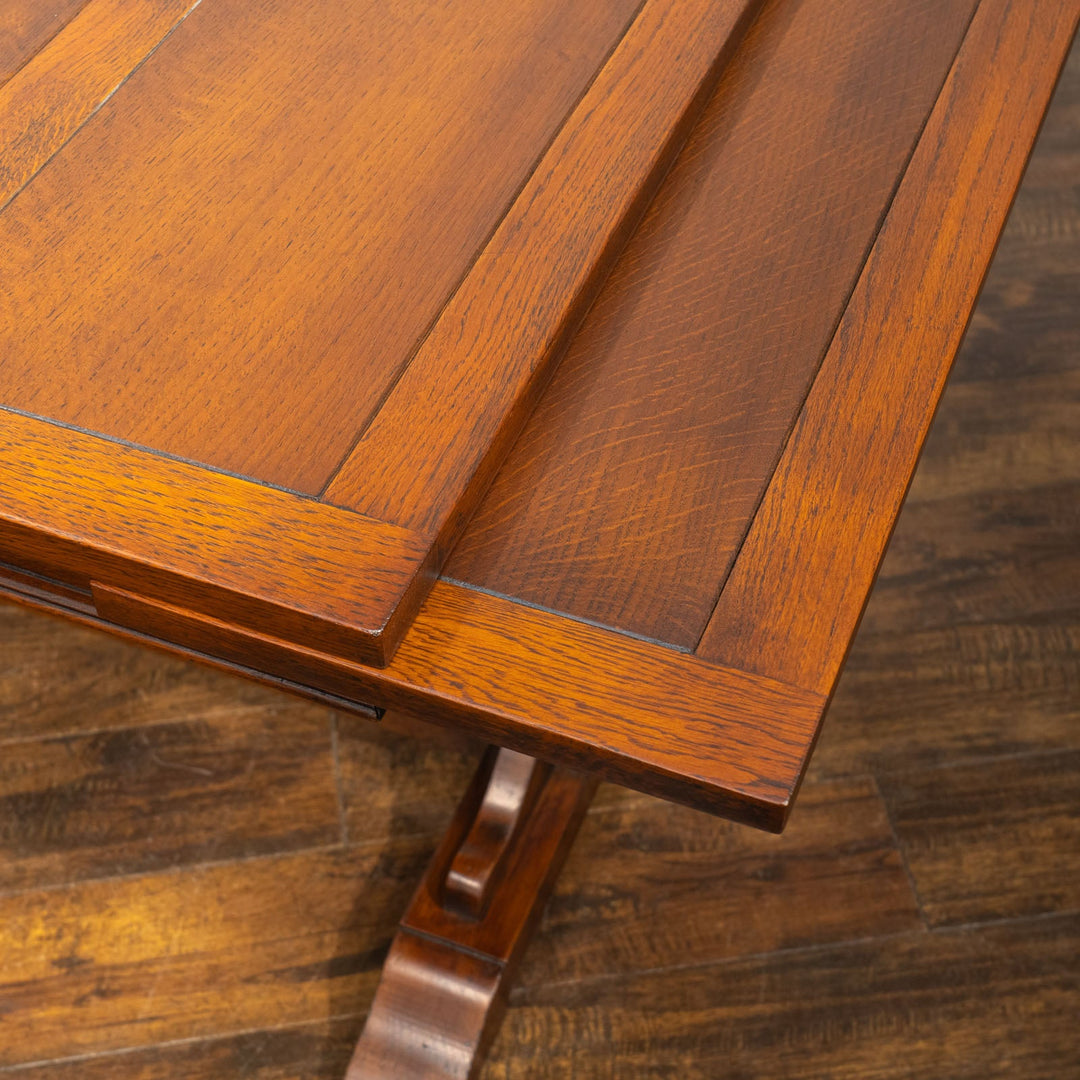 すっきりとしたダブルカップのバルボスレッグが印象的 ドローリーフ 伸長式ダイニングテーブル /25G