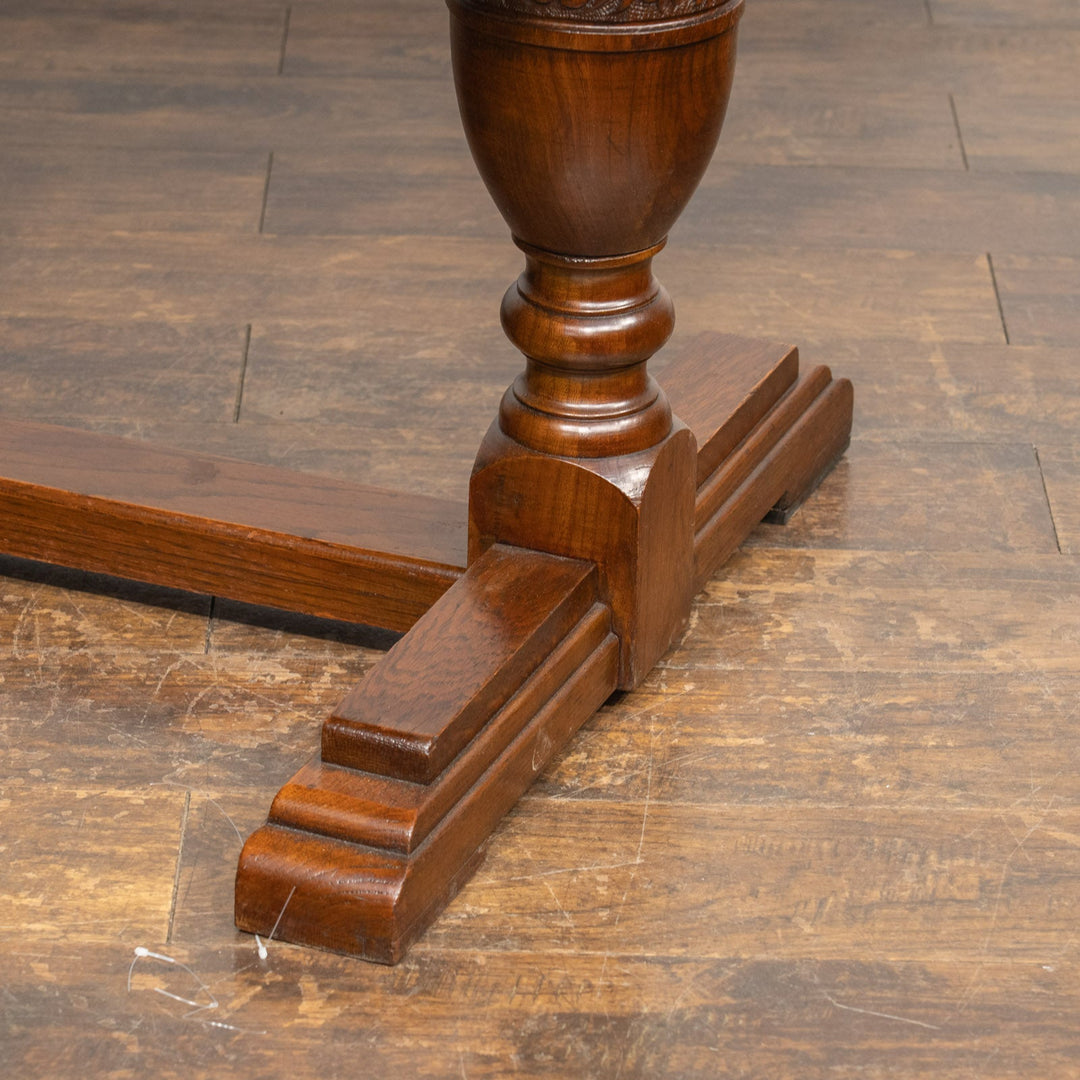 ブドウの美しい装飾が施されたバルボスレッグが印象的 ドローリーフテーブル /25G