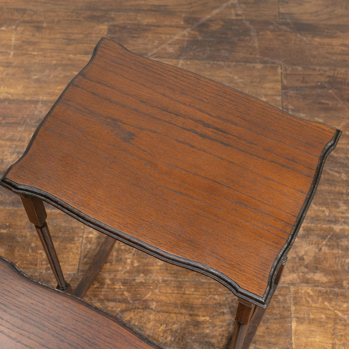 すらりとした脚が軽やかな印象 オーク 3段 ネストテーブル /25G