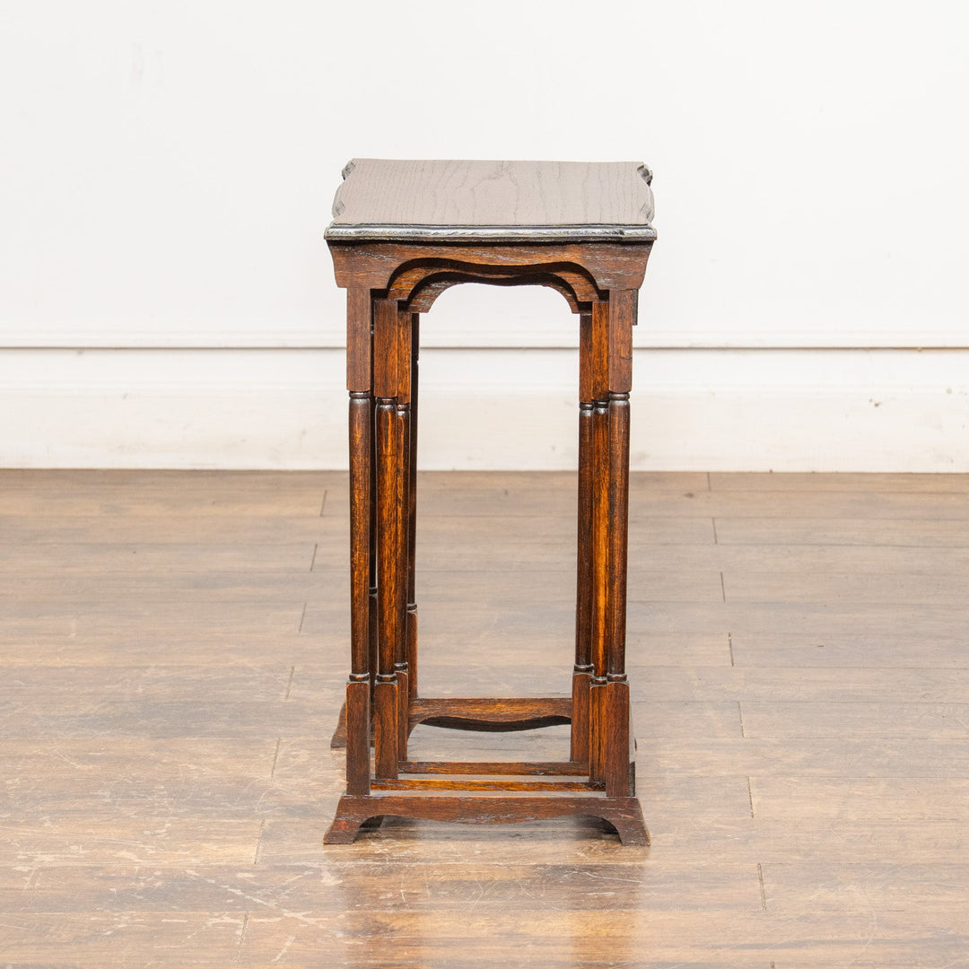 すらりとした脚が軽やかな印象 オーク 3段 ネストテーブル /25G