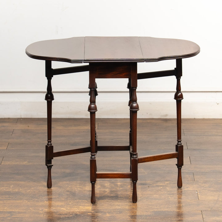 個性的でレアなデザインの天板が目を惹く ウォールナット ゲートレッグ 折りたたみテーブル /25G