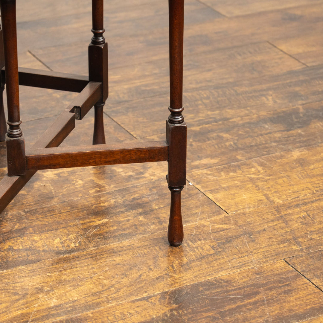 個性的でレアなデザインの天板が目を惹く ウォールナット ゲートレッグ 折りたたみテーブル /25G