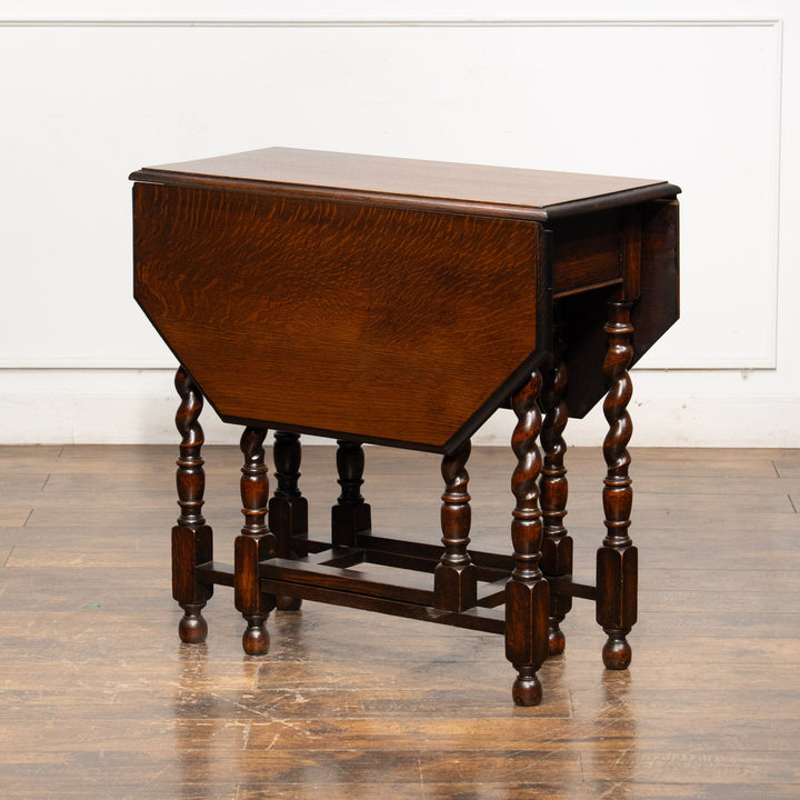 開くと八角形になる天板が優雅 オーク ゲートレッグ 折りたたみテーブル /25G