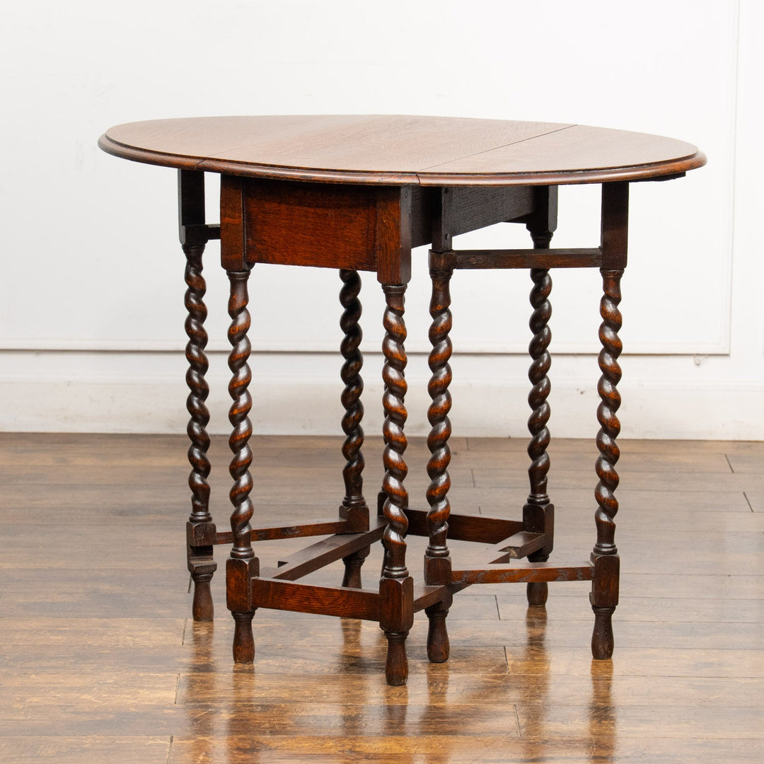 オーク材の虎斑模様や優美なツイストレッグが魅力 ゲートレッグ 折りたたみテーブル /25G-B