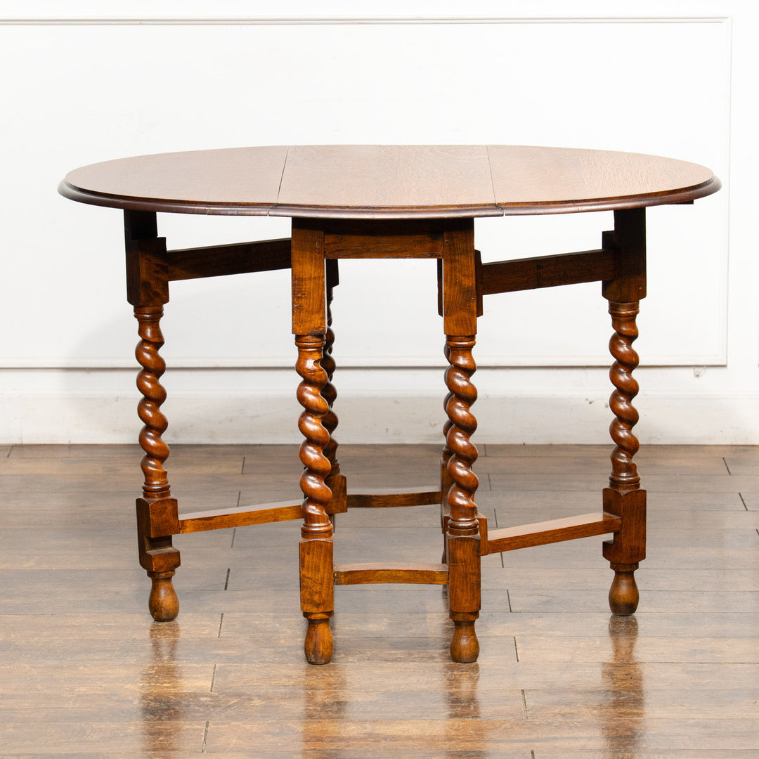 オーク材の虎斑模様や優美なツイストレッグが魅力 ゲートレッグ 折りたたみテーブル /25G-D