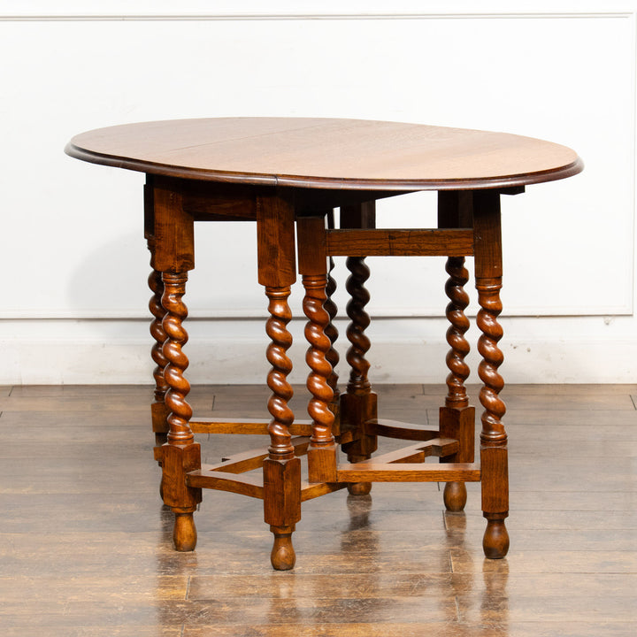 オーク材の虎斑模様や優美なツイストレッグが魅力 ゲートレッグ 折りたたみテーブル /25G-D