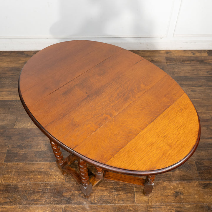 オーク材の虎斑模様や優美なツイストレッグが魅力 ゲートレッグ 折りたたみテーブル /25G-D