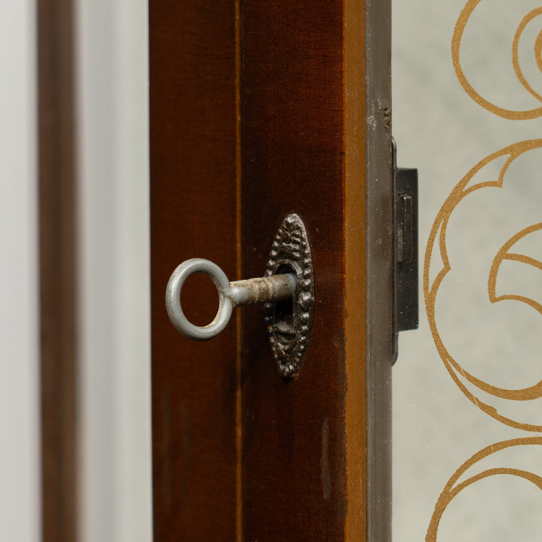 美しく気品漂うハーフムーンスタイル ガラスキャビネット /25G-C