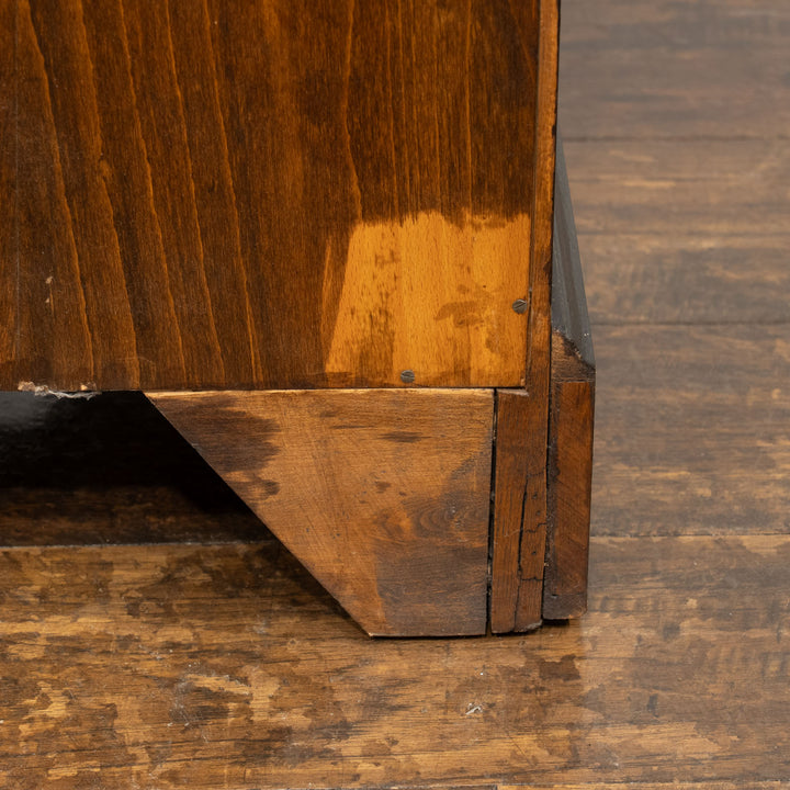 扉中央のアーチ状装飾などクラシカルなデザインが素敵 ガラス ブックケース /25G