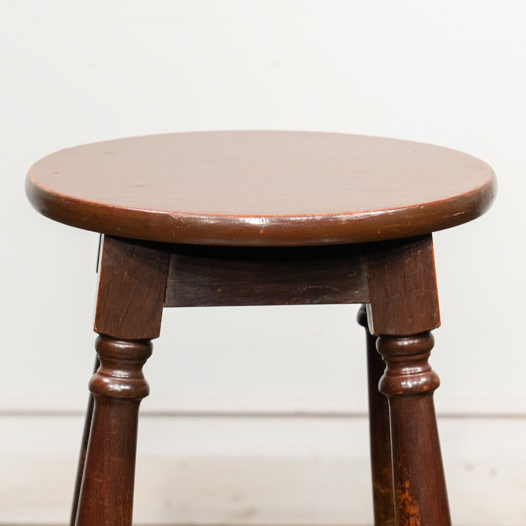 丁寧な装飾のバラスターレッグが美しい オーク ハイスツール /25G-4