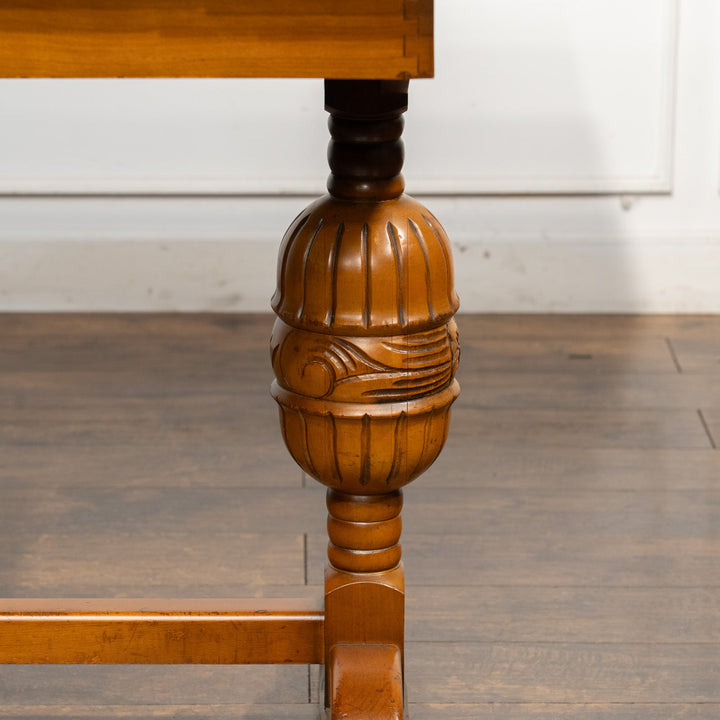 ローズやアカンサスリーフの繊細な装飾が上品 ドローリーフ 伸長式ダイニングテーブル /25G