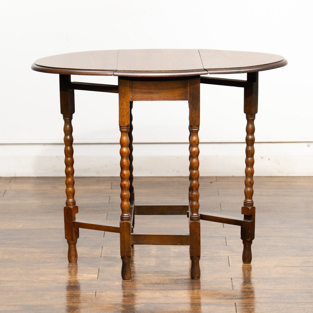 ポコポコとしたボビンターニングレッグが上品 オーク 折りたたみ式サイドテーブル