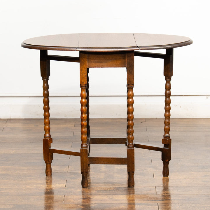 ポコポコとしたボビンターニングレッグが上品 オーク 折りたたみ式サイドテーブル