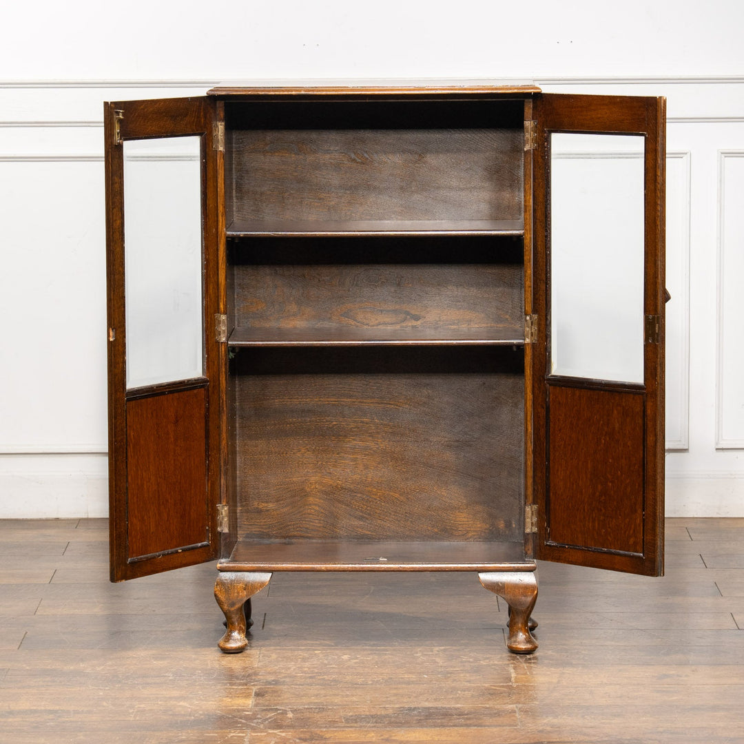 すっきりしたフォルムがお部屋に馴染む オーク ガラスブックケース