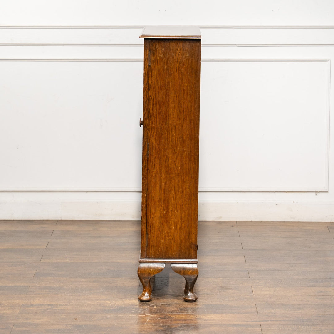 すっきりしたフォルムがお部屋に馴染む オーク ガラスブックケース