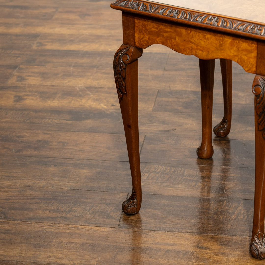 ウォールナットの美しい木目が映える ガラストップ 3段 ネストテーブル /25G