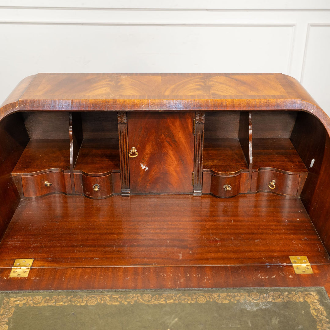 丸みのあるフォルムやカブリオールレッグがエレガント ライティングビューロー /25G