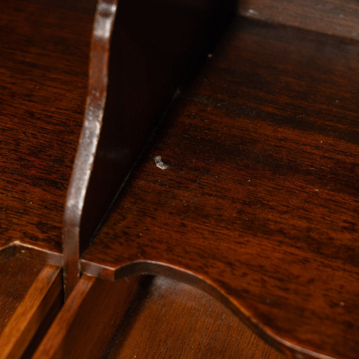 丸みのあるフォルムやカブリオールレッグがエレガント ライティングビューロー /25G