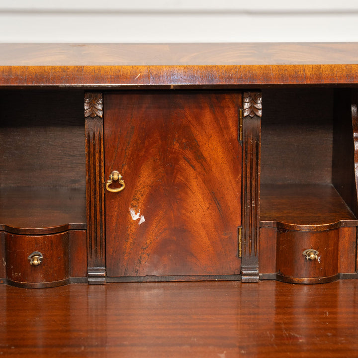 丸みのあるフォルムやカブリオールレッグがエレガント ライティングビューロー /25G