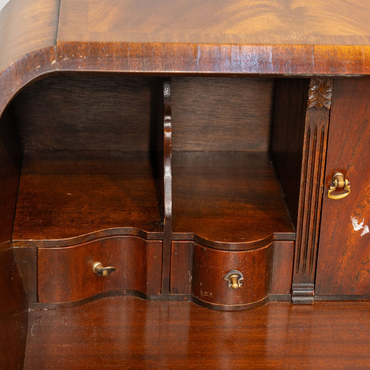 丸みのあるフォルムやカブリオールレッグがエレガント ライティングビューロー /25G