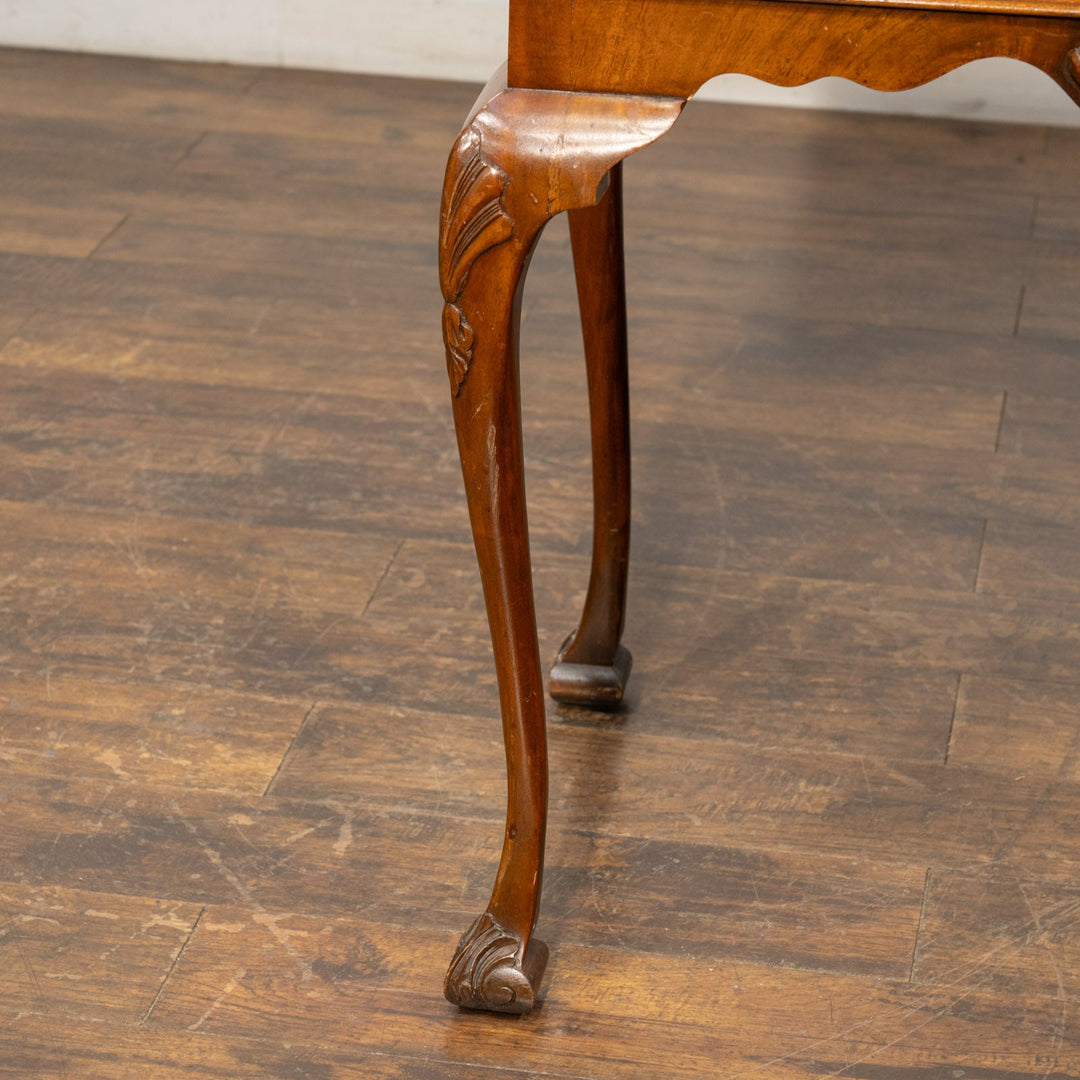 丸みのあるフォルムやカブリオールレッグがエレガント ライティングビューロー /25G