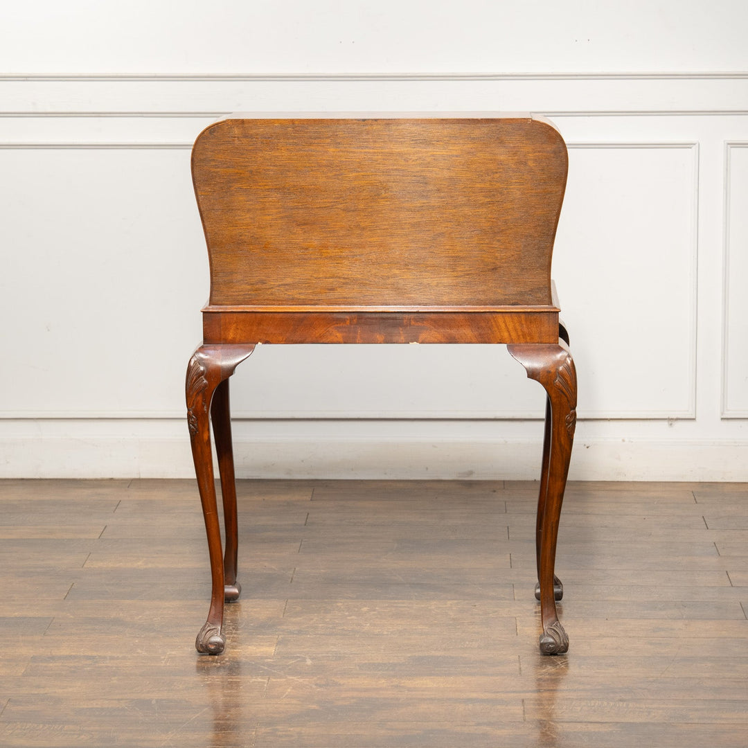 丸みのあるフォルムやカブリオールレッグがエレガント ライティングビューロー /25G