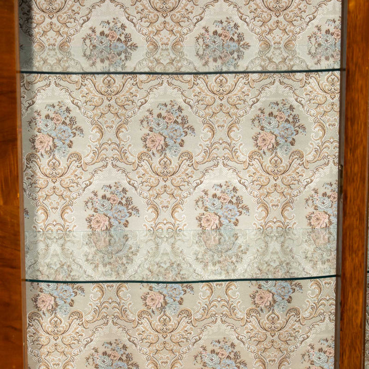 クロウ&ボールのカブリオールレッグが気品ある佇まい ハーフムーン ガラスキャビネット /25G