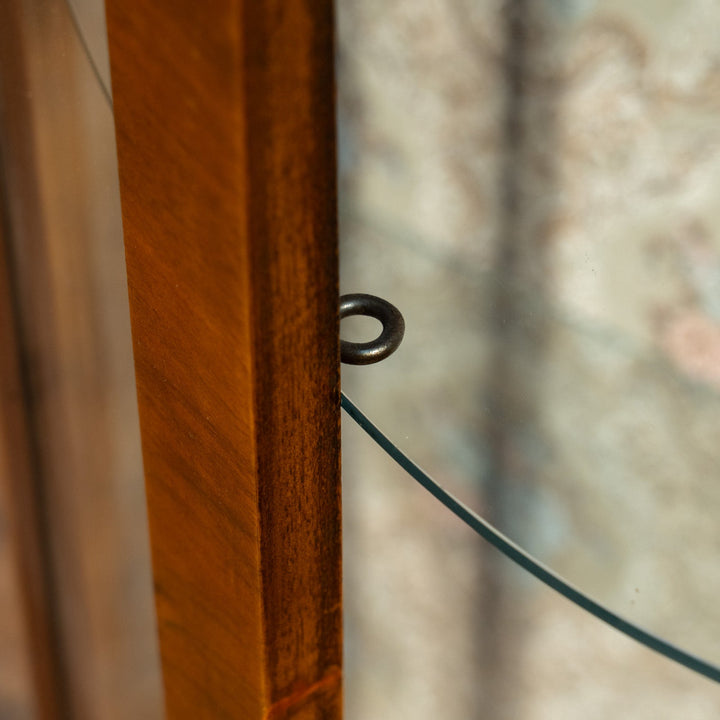 クロウ&ボールのカブリオールレッグが気品ある佇まい ハーフムーン ガラスキャビネット /25G