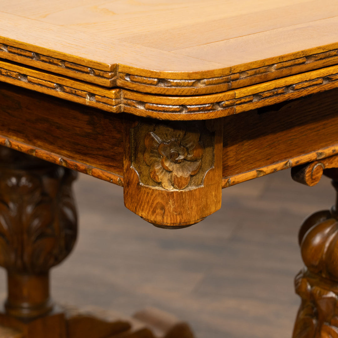 繊細で美しい彫刻のバルボスレッグが目を惹く ドローリーフ 伸長式ダイニングテーブル /25G-C