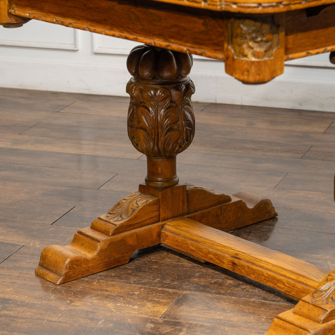 繊細で美しい彫刻のバルボスレッグが目を惹く ドローリーフ 伸長式ダイニングテーブル /25G-C