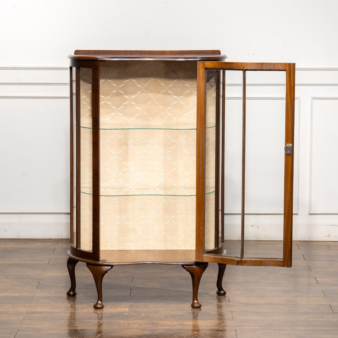 曲線のフロントデザインが優雅 ハーフムーンスタイル ガラスキャビネット /25G