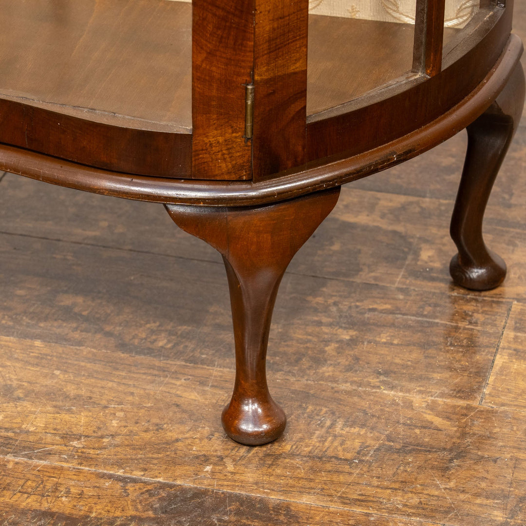 曲線のフロントデザインが優雅 ハーフムーンスタイル ガラスキャビネット /25G