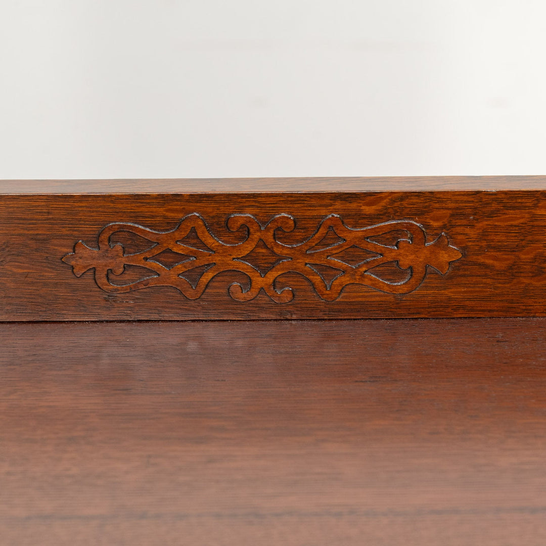 モダンなデザインのハンドルがアクセント キャスター付き サイドボード /25G